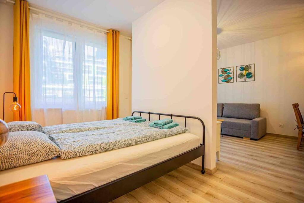 Corvin Luxury Quiet Apartment